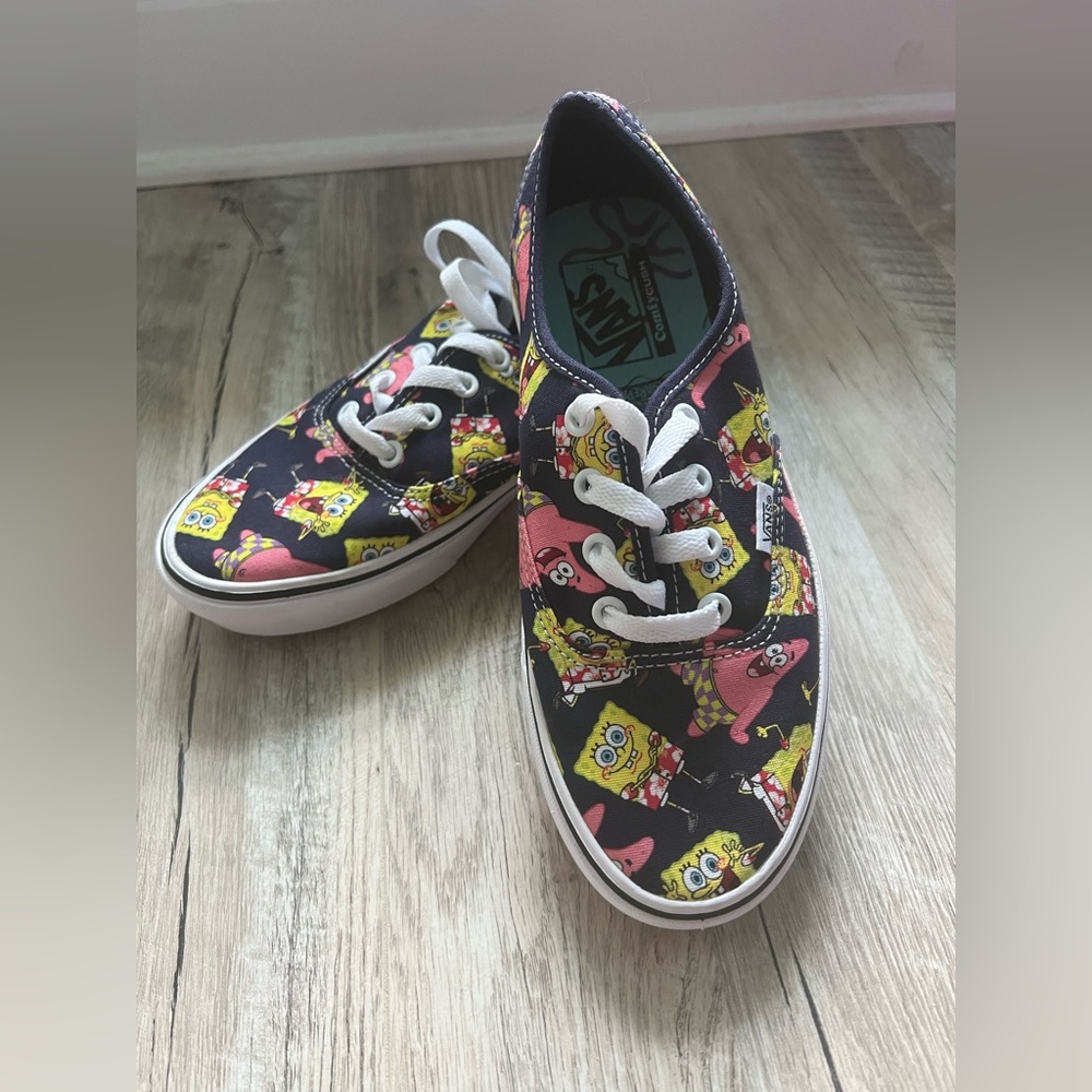 Vans SpongeBob Aloha Bob Comfy
Cush Authentic Mens Size 5 Women’s Size 6.5
